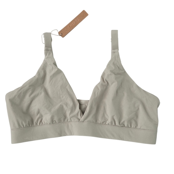 Skims FITS EVERYBODY TRIANGLE Wireless Bra Talc Green 2X NWT - Picture 2 of 5